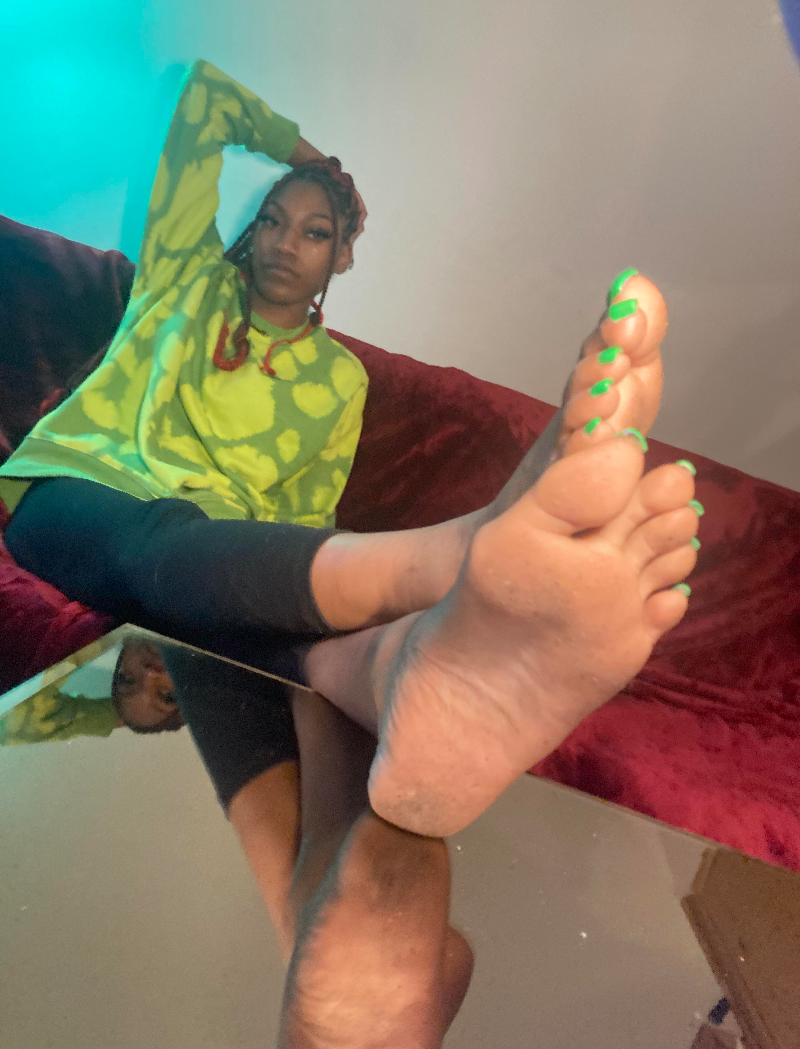 Dirtyfeet thot #FLvhbUu8