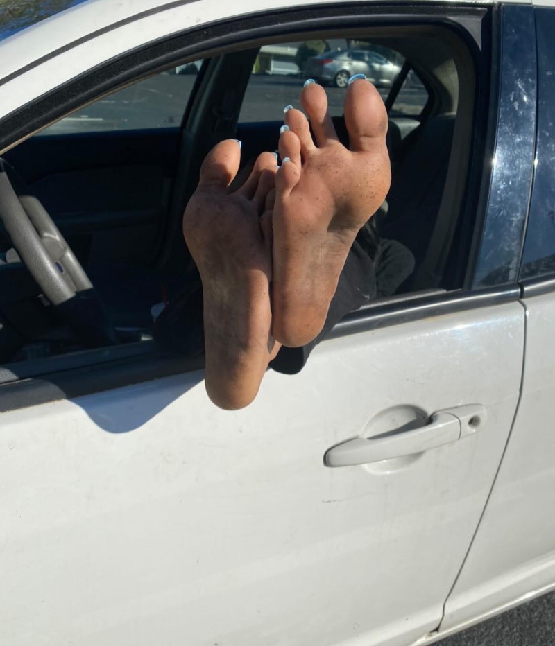 Dirtyfeet thot #HMrycrys