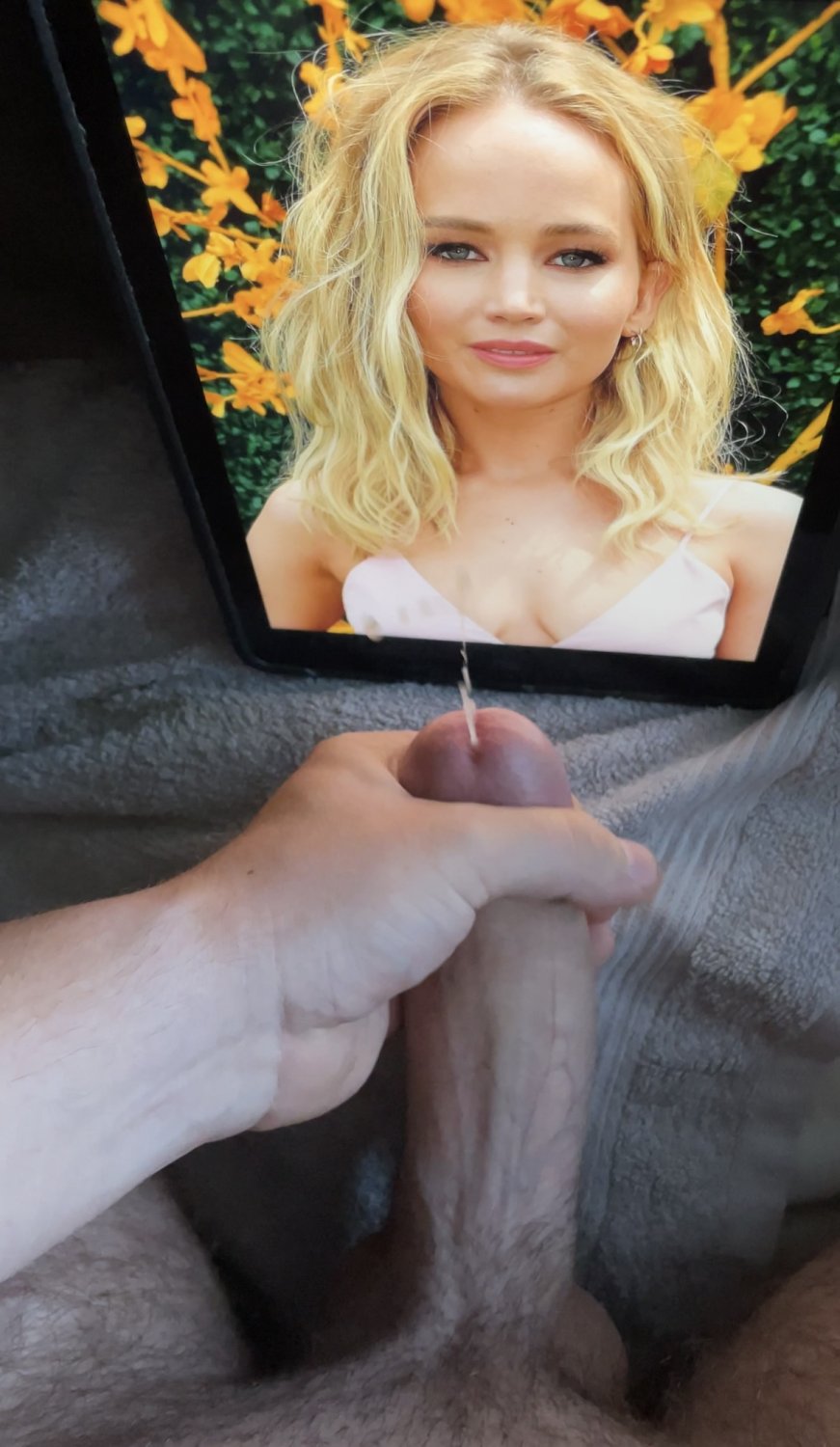 Jennifer Lawrence cumtribute #1 - birthday edition part 1 #4dBpXCAZ