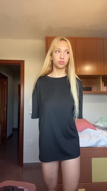 5'4" 129 lbs College EX Girlfriend #KKc5VskQ