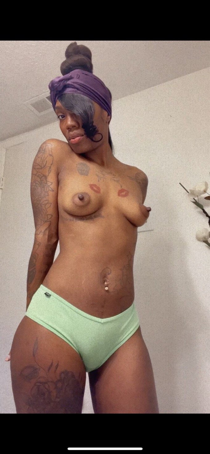 Slim n tatted #9Dv2AJ8A