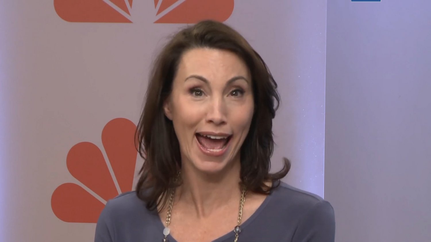Reporter Betsy Kling Screencaps #1I4UIcZu