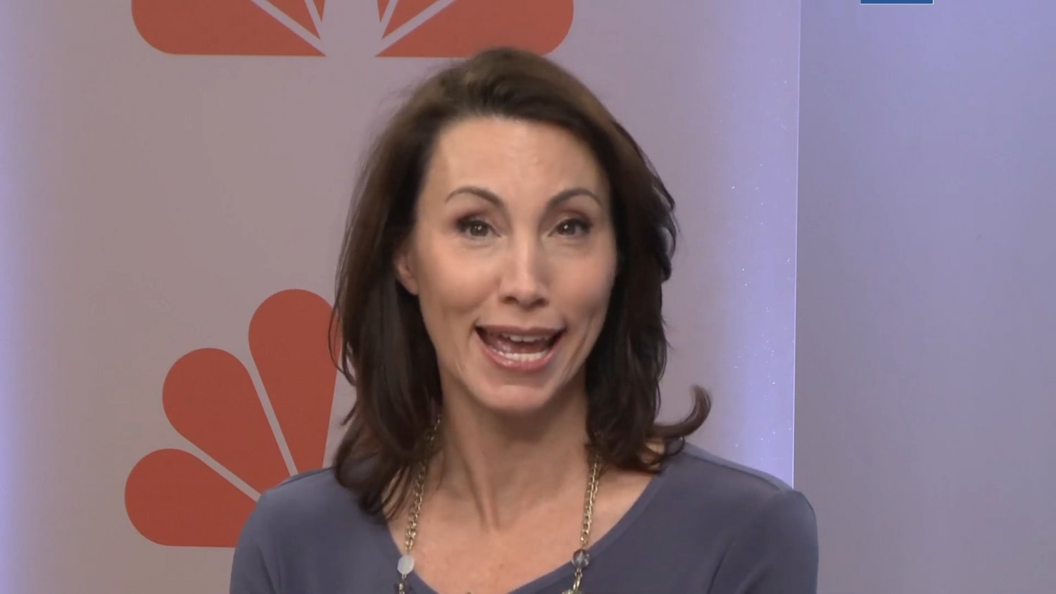Reporter Betsy Kling Screencaps #TsJSYQP7