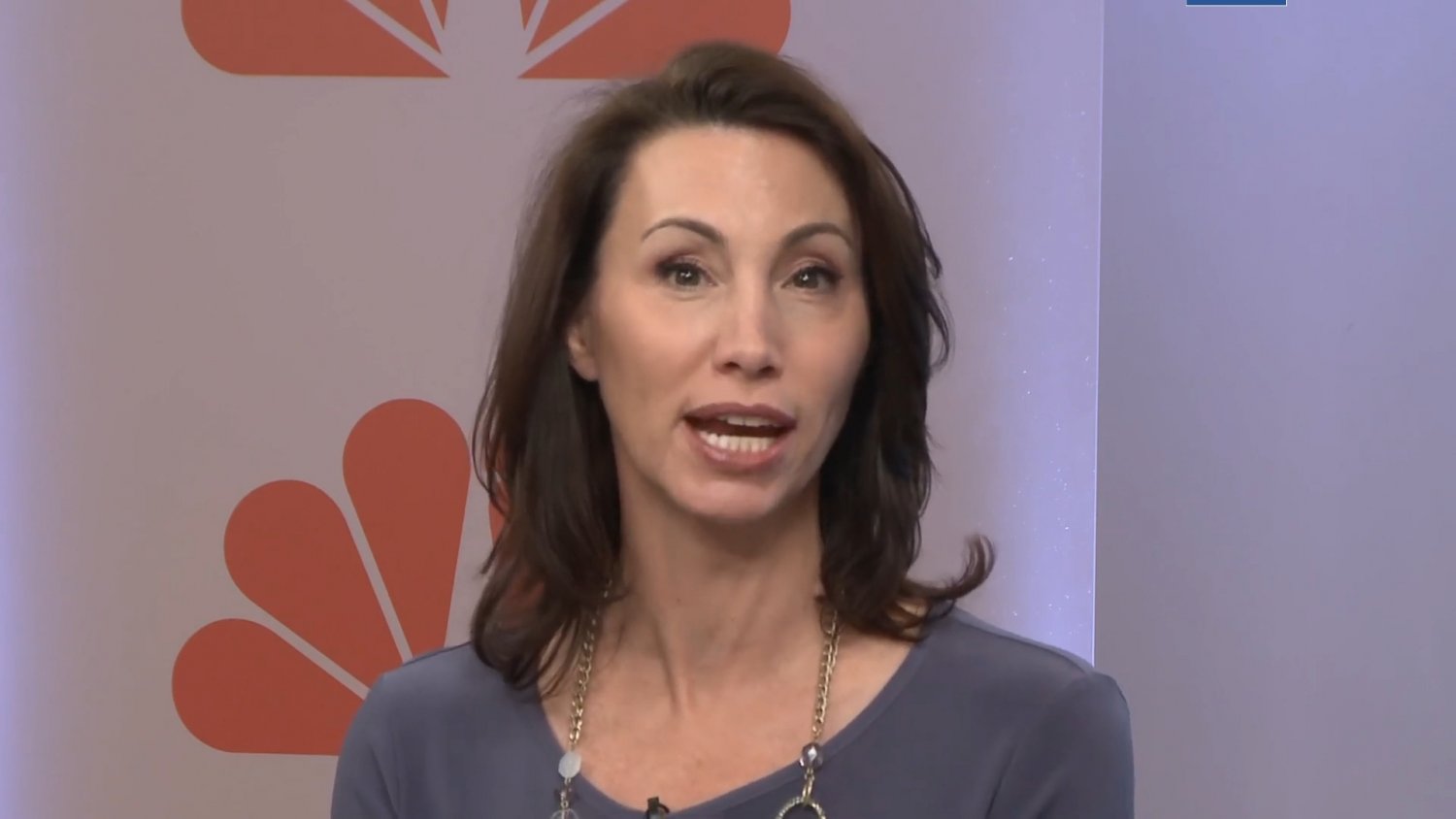 Reporter Betsy Kling Screencaps #ULD2iZDW