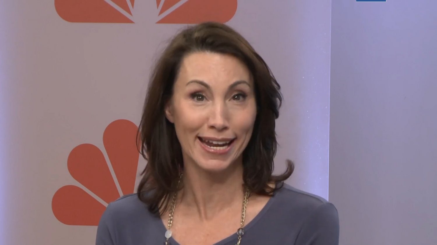 Reporter Betsy Kling Screencaps #hHxs6QRt