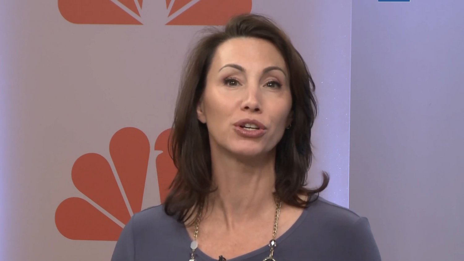 Reporter Betsy Kling Screencaps #qQ1hWkmq