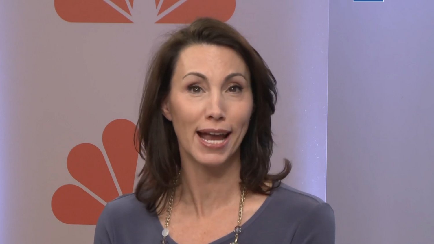 Reporter Betsy Kling Screencaps #whv5OMpi